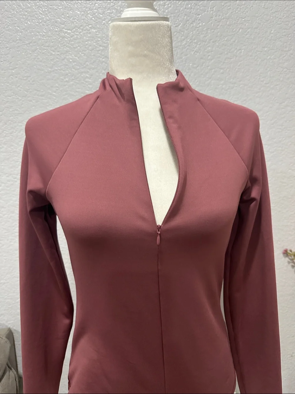 ALO Yoga Long Sleeve Zip Mock Neck Top - Dusty Rose